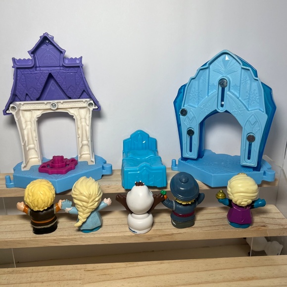 Fisher Price Little People Frozen Lot/Bundle Olaf, Bed, Houses, Anna, Elsa - Picture 3 of 3